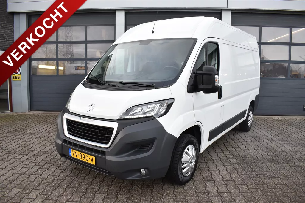PEUGEOT Boxer GB 330 L2H2 2.2 HDI 130pk Première