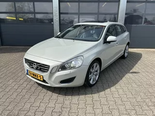 VOLVO V60 2.0T 203pk Summum