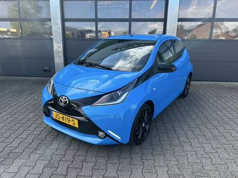 TOYOTA Aygo 1.0 VVT-i 69pk 5-drs x-cite