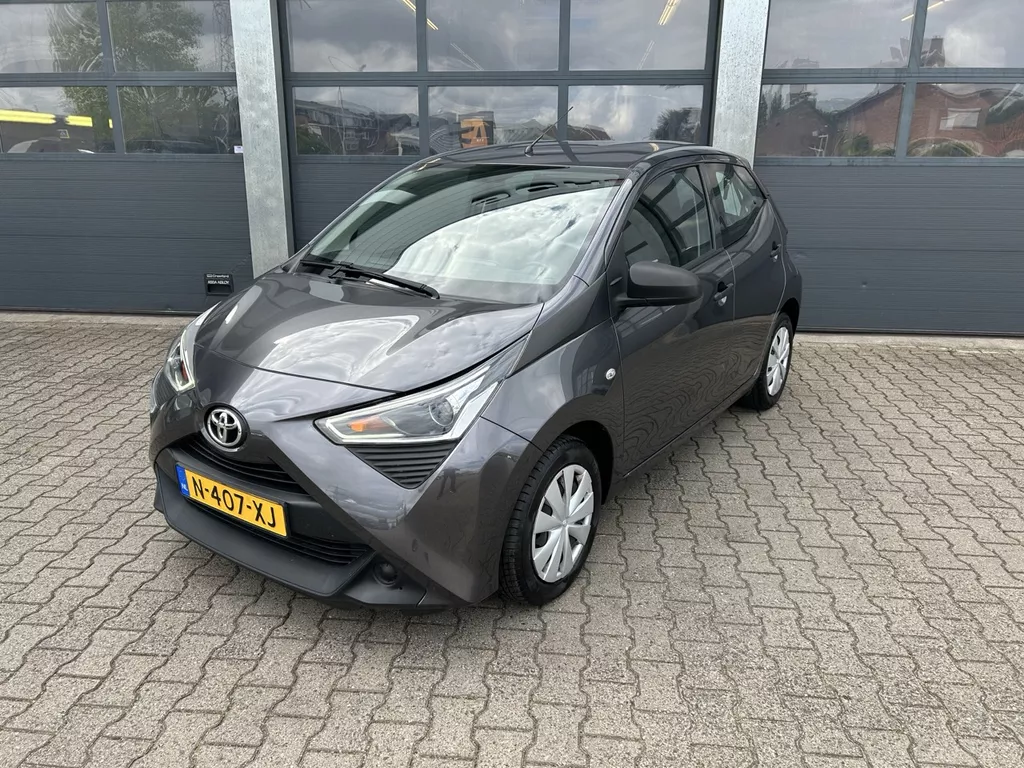 TOYOTA Aygo 1.0 VVT-i 72pk 5-drs x-fun