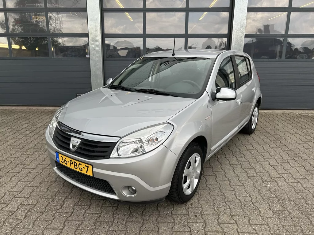 DACIA Sandero 1.2 16V 75pk Laureate